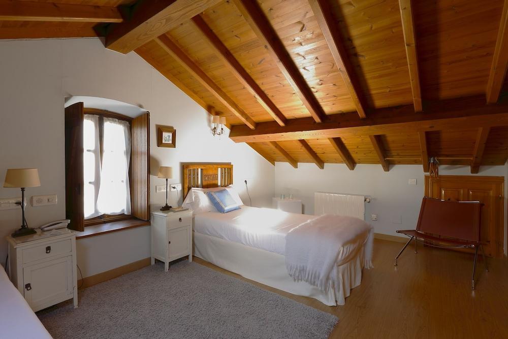 La Ermita De Deva Hotel Gijón